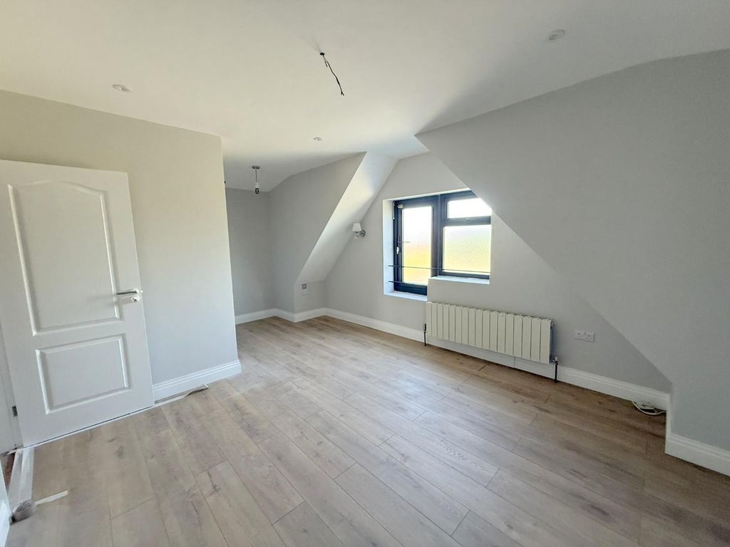 Additional image 18 of 5 bed detached bungalow for saleFeltham Hill Road, Ashford TW15