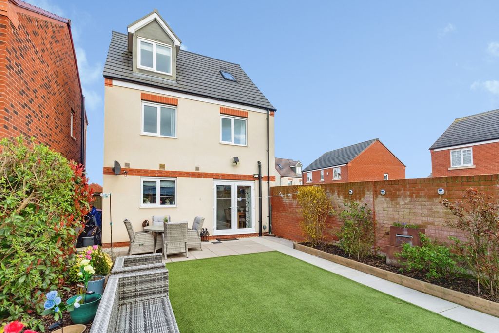 Additional image 3 of 4 bed detached house for saleCentenary Way, Newport TF10