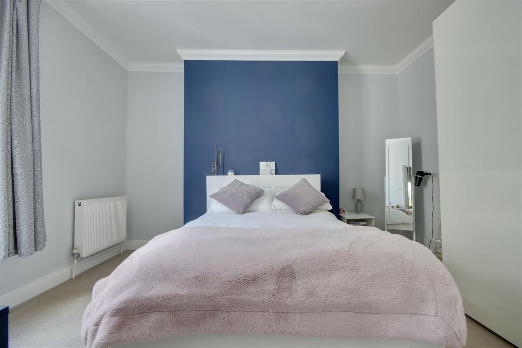 Additional image 14 of 2 bed flat for saleClarence Parade, Southsea PO5