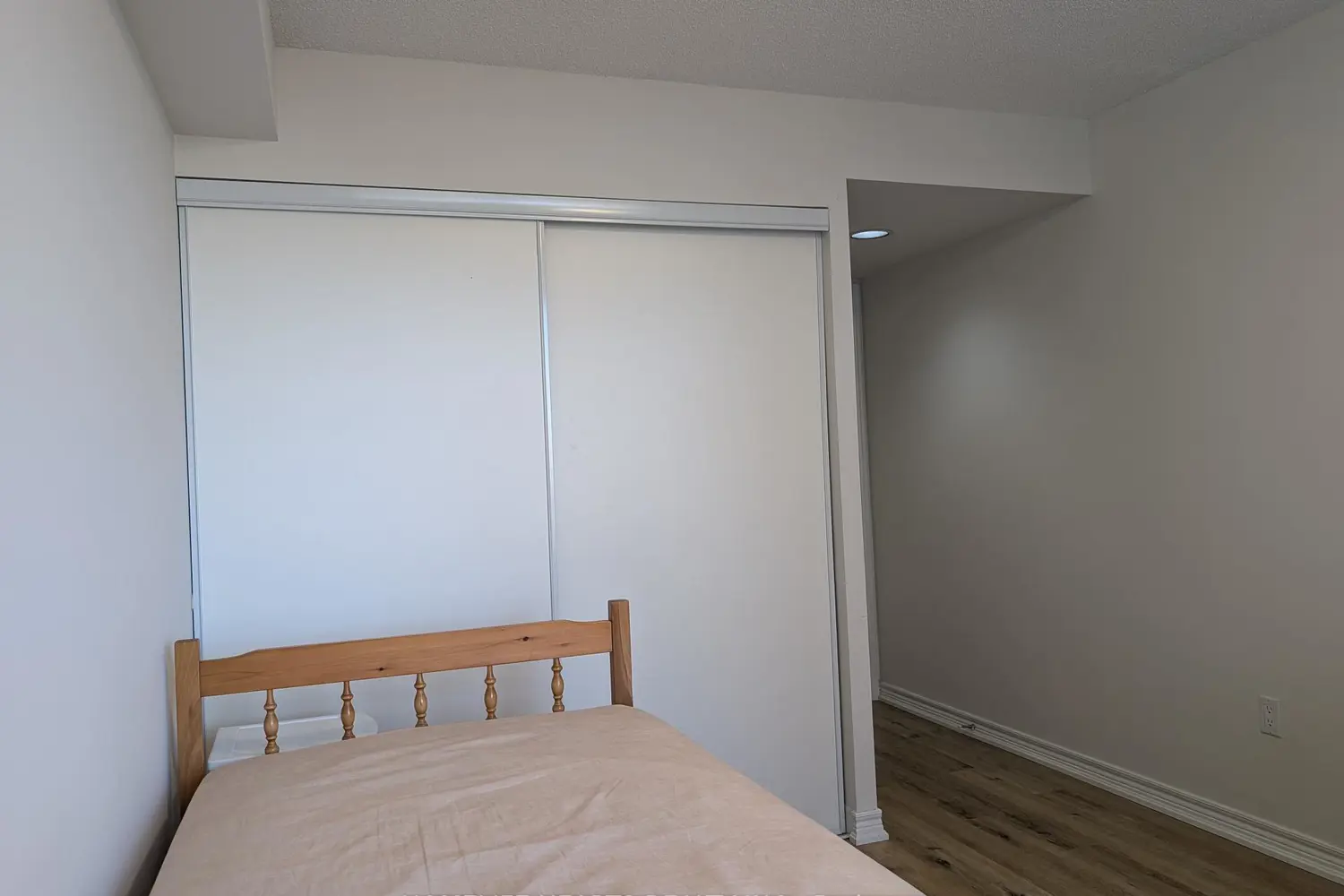 Additional image 15 of 228 Bonis Avenue 1703