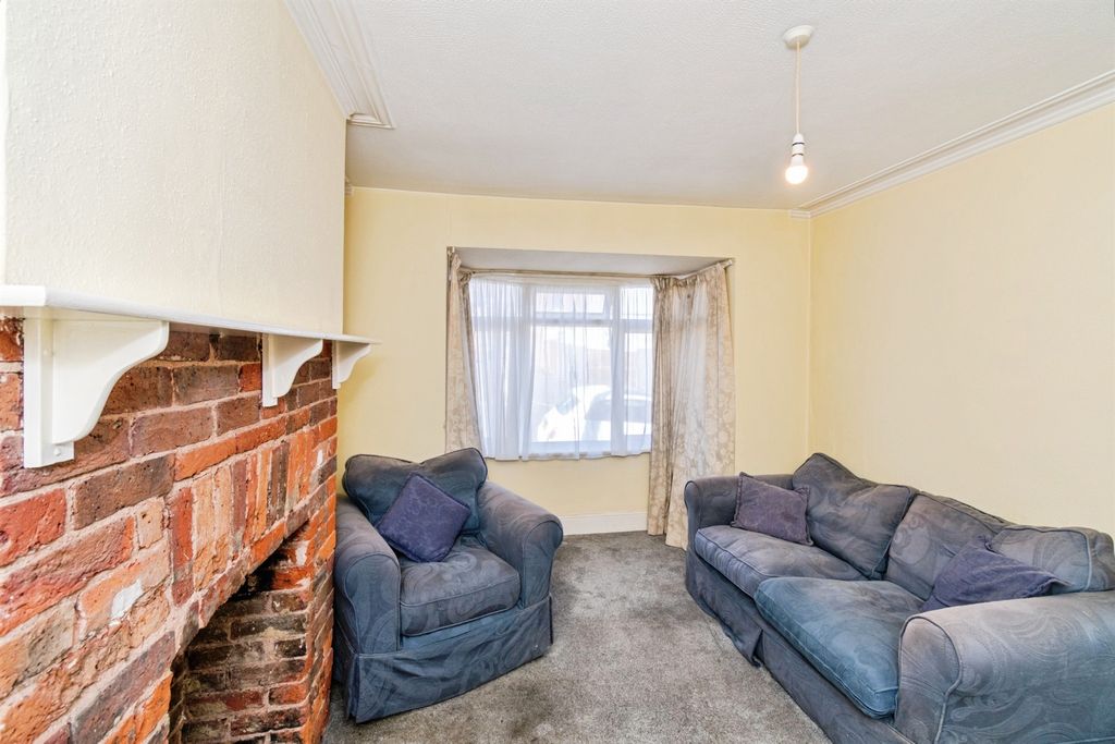Additional image 3 of 2 bed end terrace house for saleWoodside Road, Southampton SO17