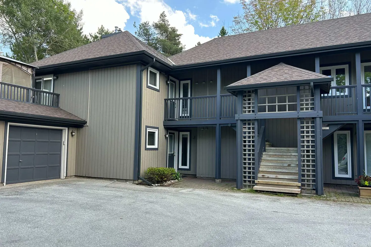 411 Mariners Way