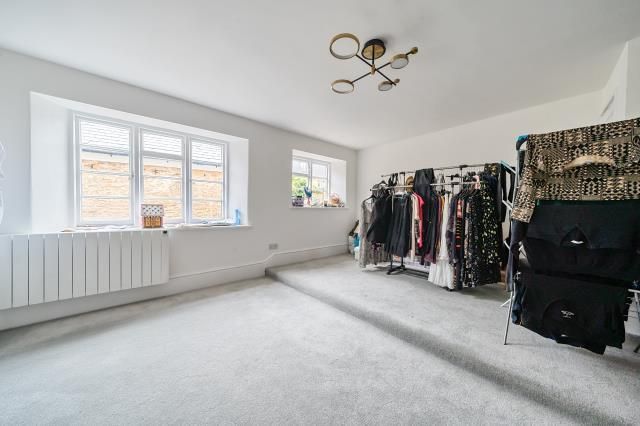 Additional image 5 of 2 bed flat for saleWitney, Oxfordshire OX28