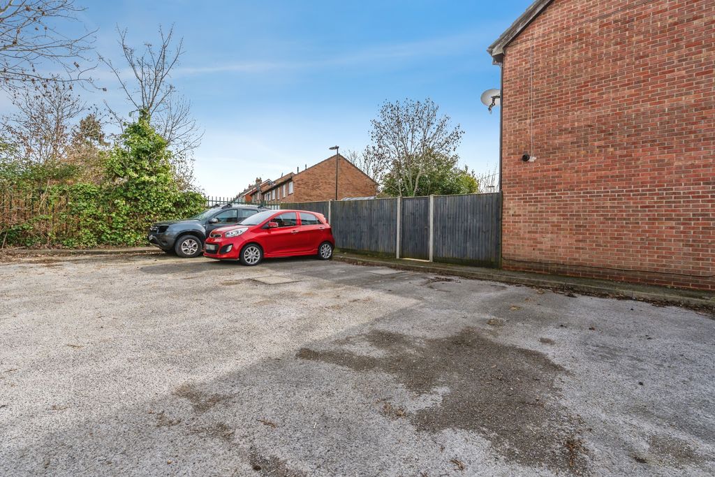 Additional image 18 of 2 bed terraced house for saleBrunel Road, Southampton SO15