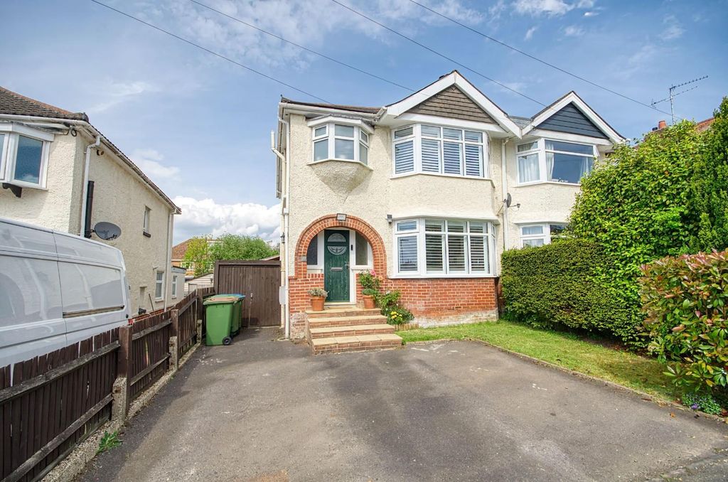 3 bed semi-detached house for saleChessel Crescent, Southampton SO19