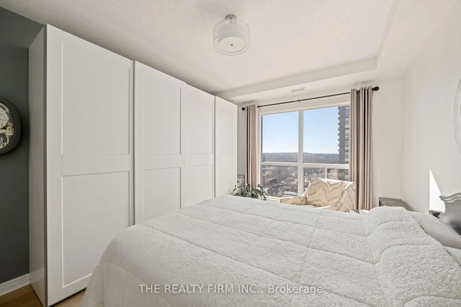 Additional image 8 of 330 Ridout Street 1708