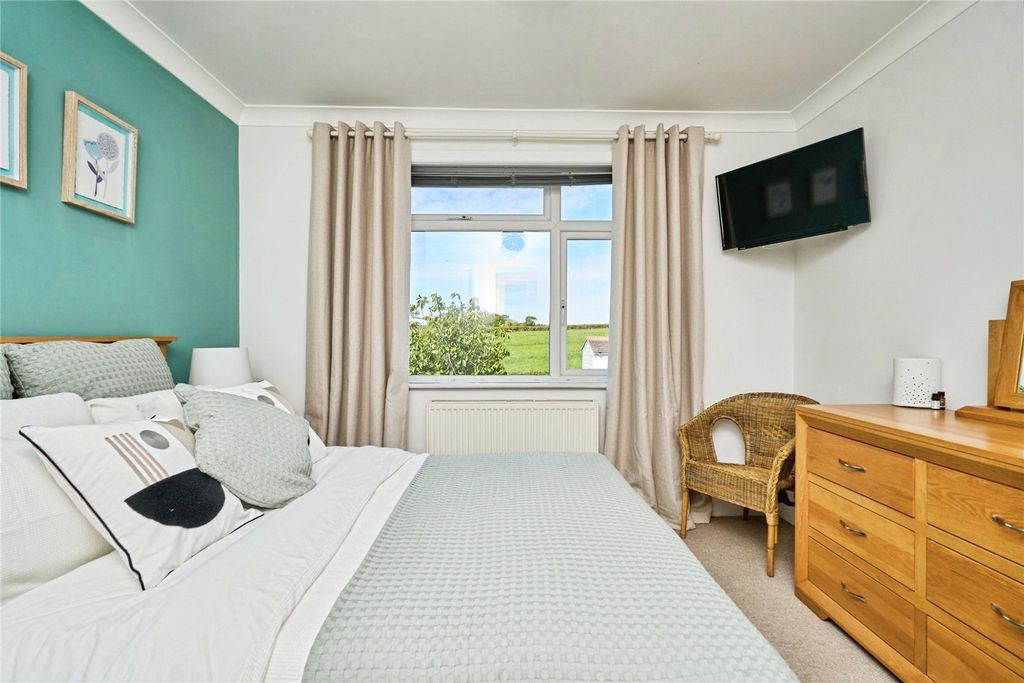 Additional image 15 of 4 bed detached house for saleHorsebridge Hill, Newport, Isle Of Wight PO30
