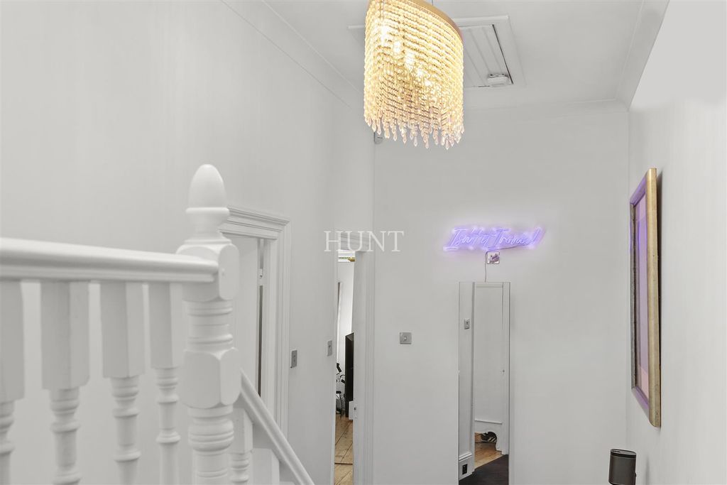 Additional image 19 of 5 bed terraced house for saleBroomhill Road, Woodford Green IG8