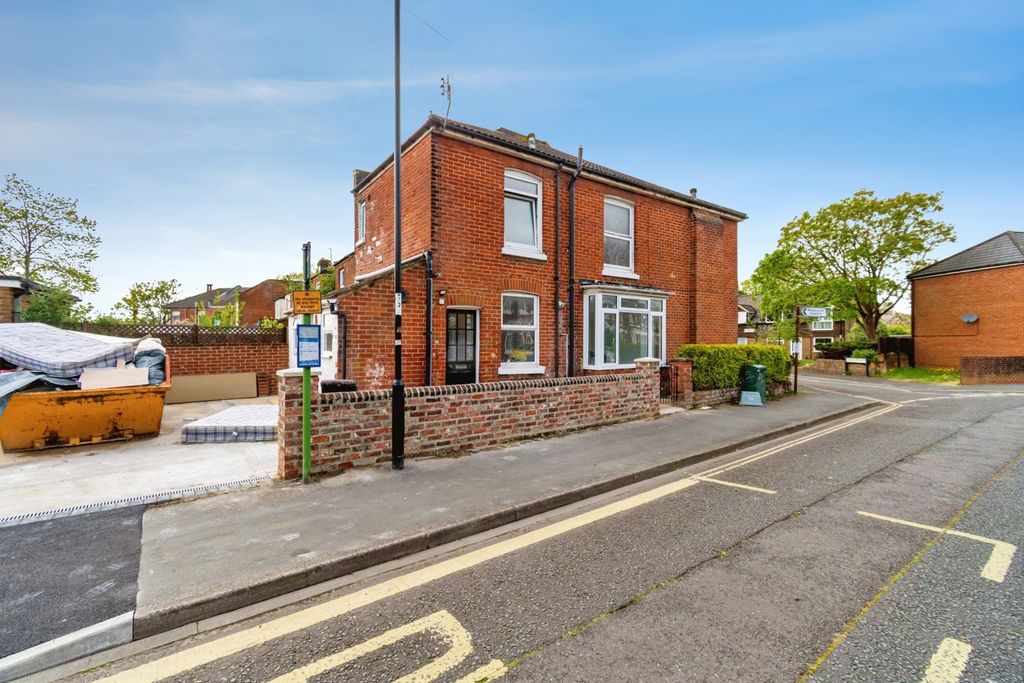 Additional image 2 of 5 bed detached house for saleHandel Terrace, Southampton, Hampshire SO15