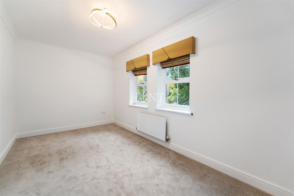 Additional image 11 of 6 bed detached house for saleRegents Drive, Repton Park, Woodford Green, Essex IG8