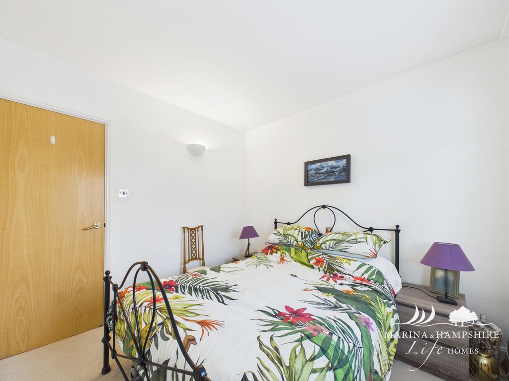 Additional image 6 of 2 bed flat for saleOyster Quay, Port Solent PO6