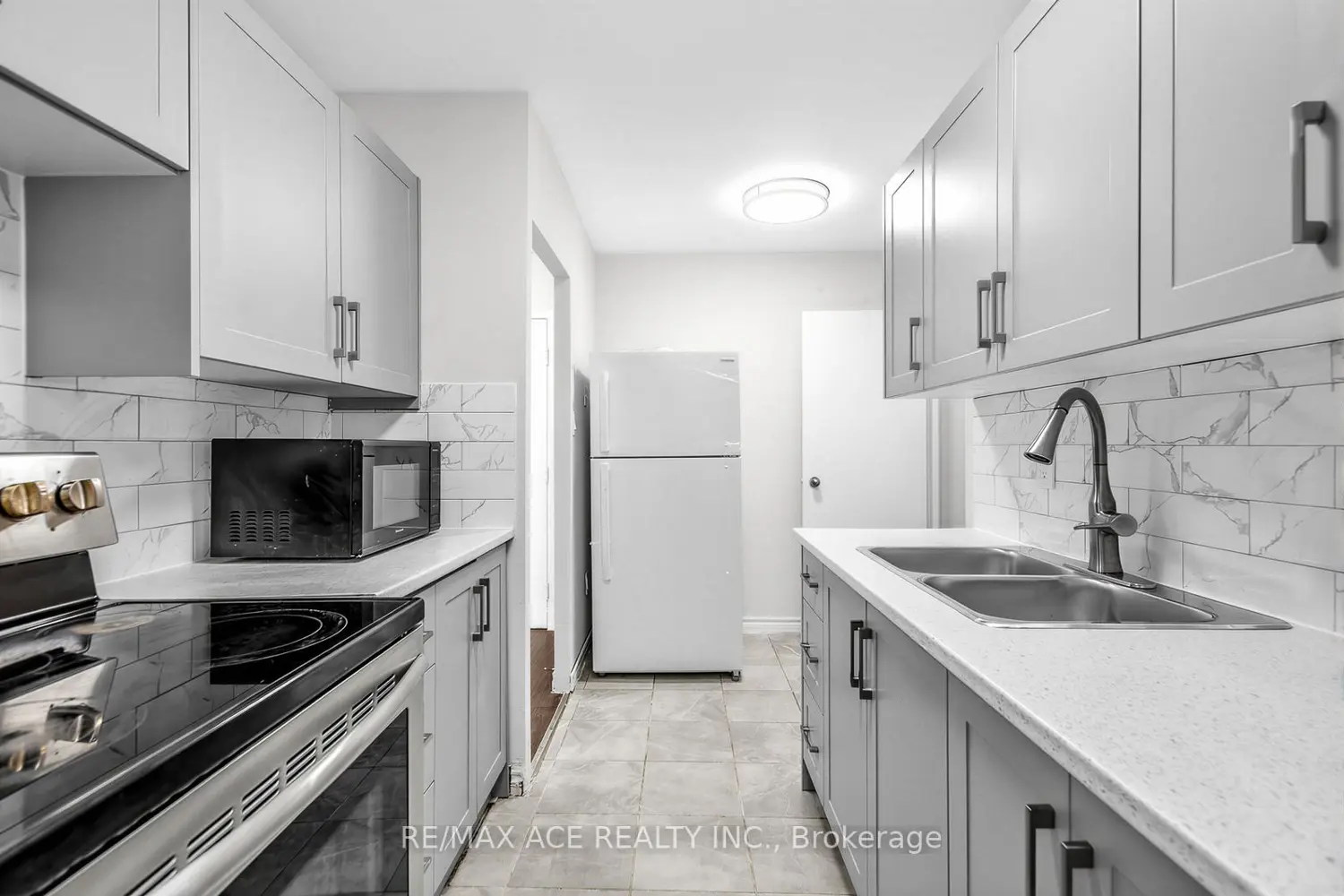 Additional image 5 of 1690 Victoria Park Avenue 204