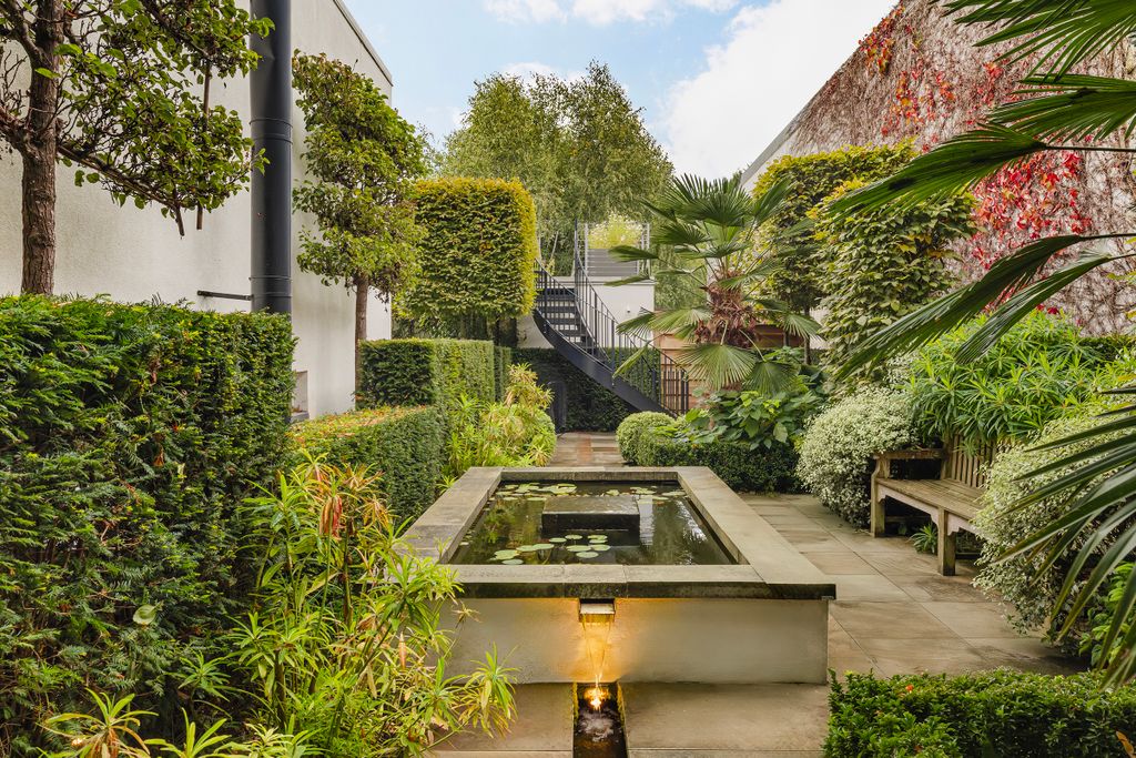 Additional image 6 of 6 bed property for saleRiver Lane, Richmond, London TW10