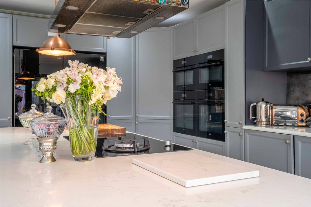 Additional image 9 of 5 bed semi-detached house for saleKings Avenue, Woodford Green IG8