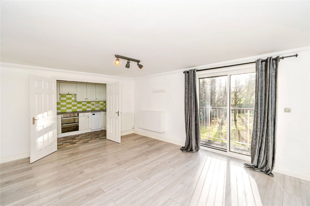 Additional image 3 of 2 bed flat for saleRollesbrook Gardens, Southampton, Hampshire SO15