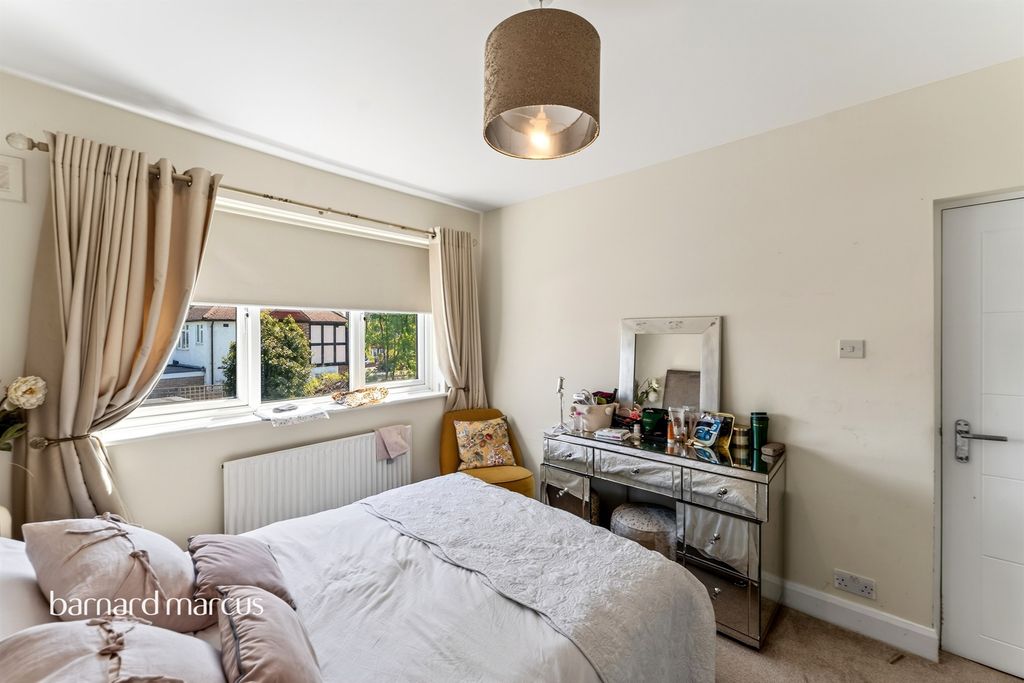 Additional image 16 of 4 bed terraced house for saleKingshill Avenue, Worcester Park KT4