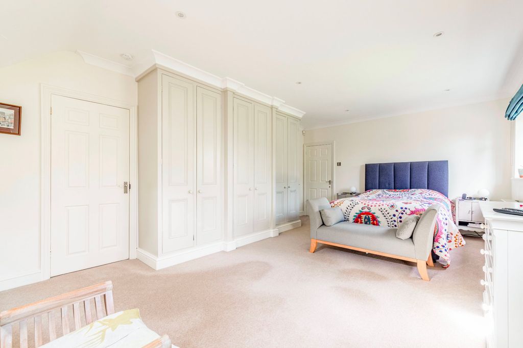 Additional image 22 of 5 bed detached house for salePyrford, Surrey GU22