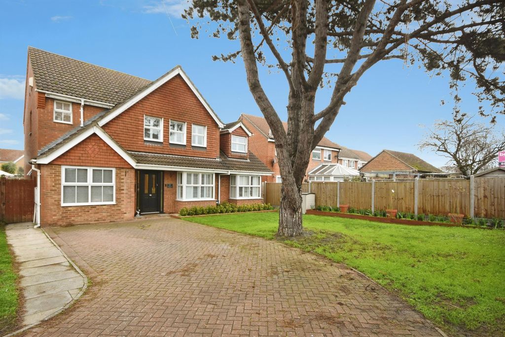 Additional image 20 of 5 bed detached house for saleCranfield Park Road, Wickford SS12