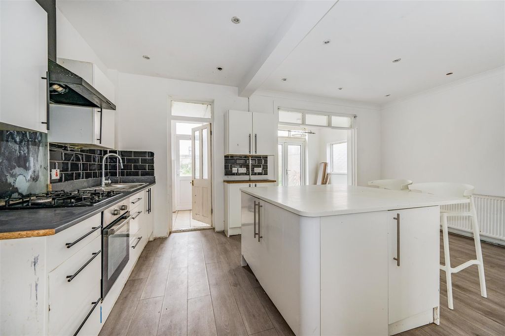 Additional image 4 of 4 bed detached house for saleKensington Road, Portsmouth PO2