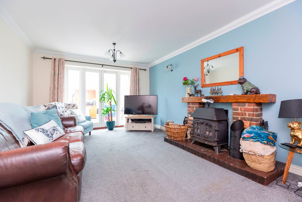 Additional image 4 of 5 bed detached house for salePeacemarsh Farm Close, Gillingham SP8