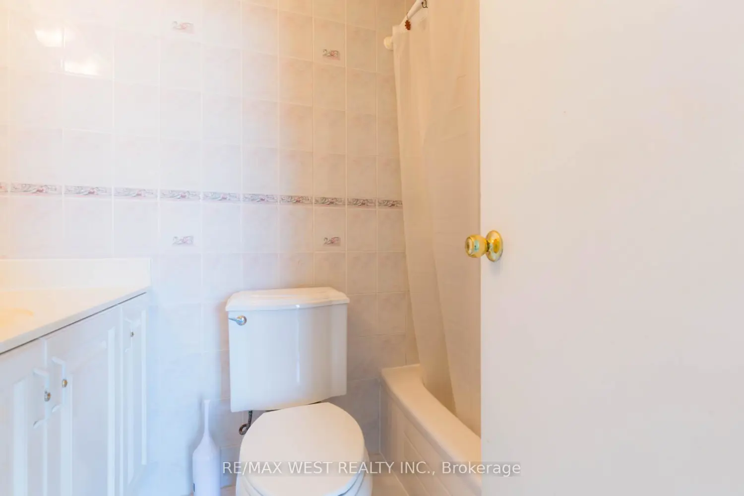 Additional image 15 of 3025 Queen Frederica Drive 1503