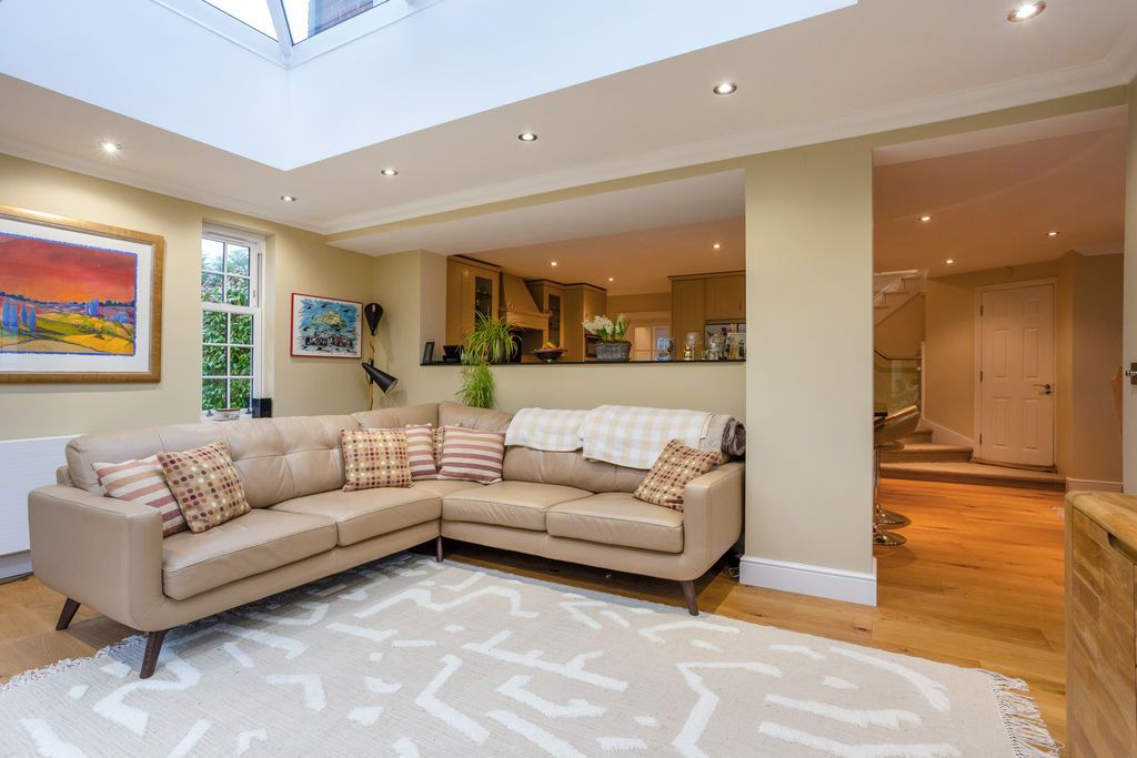 Additional image 7 of 3 bed terraced house for saleSnows Ride, Windlesham GU20