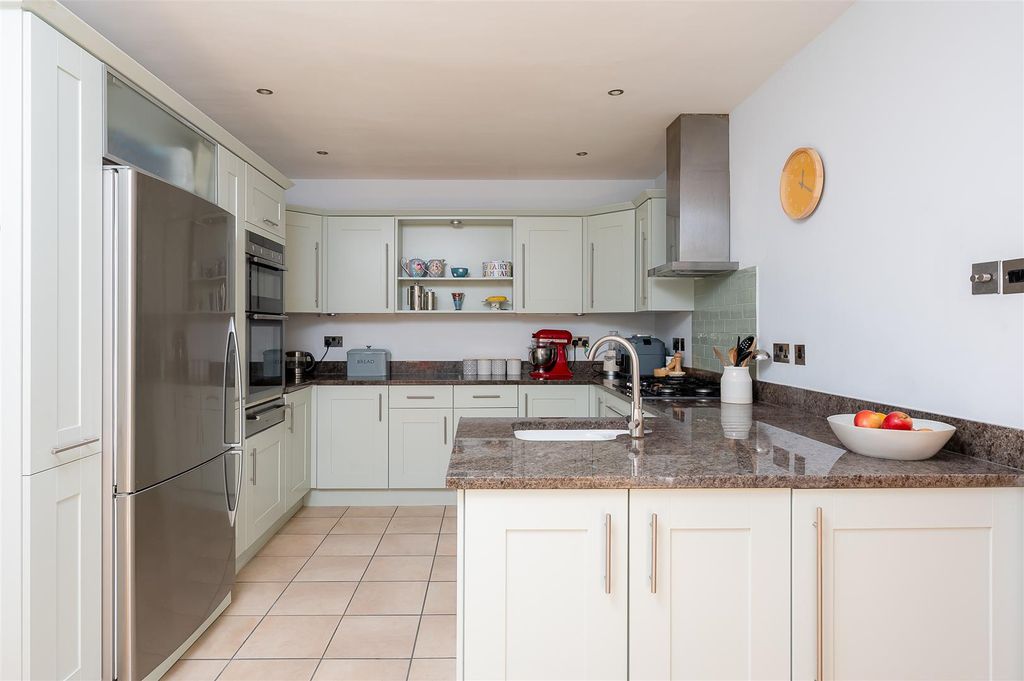 Additional image 7 of 5 bed detached house for saleTadcaster Road, Dringhouses, York YO24