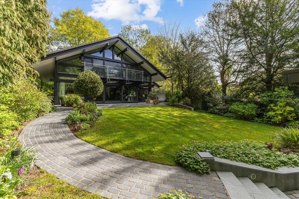 5 bed detached house for saleLankhills Road, Winchester, Hampshire SO23