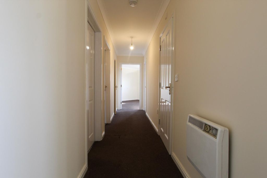 3 bed flat for saleMortimer Way, Witham CM8 photo 3