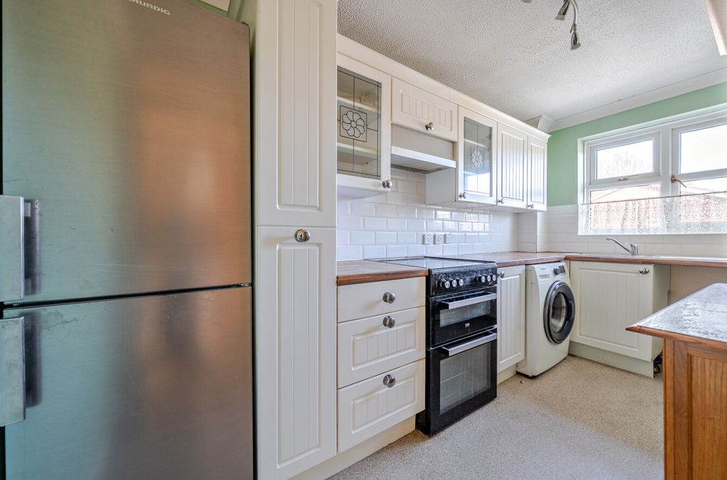 Additional image 2 of 2 bed flat for salePostern Close, Portchester, Fareham, Hampshire PO16