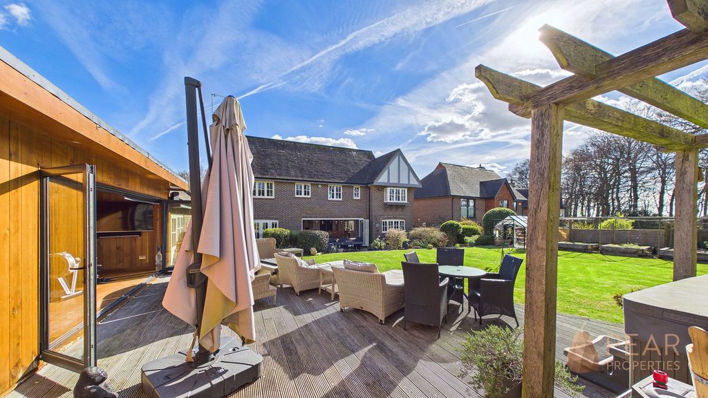 Additional image 24 of 5 bed detached house for saleFirst Avenue, Worthing BN14