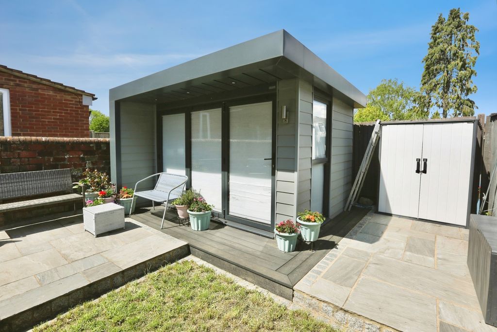 Additional image 2 of 4 bed end terrace house for saleAlexandra Road, Southampton, Hampshire SO15