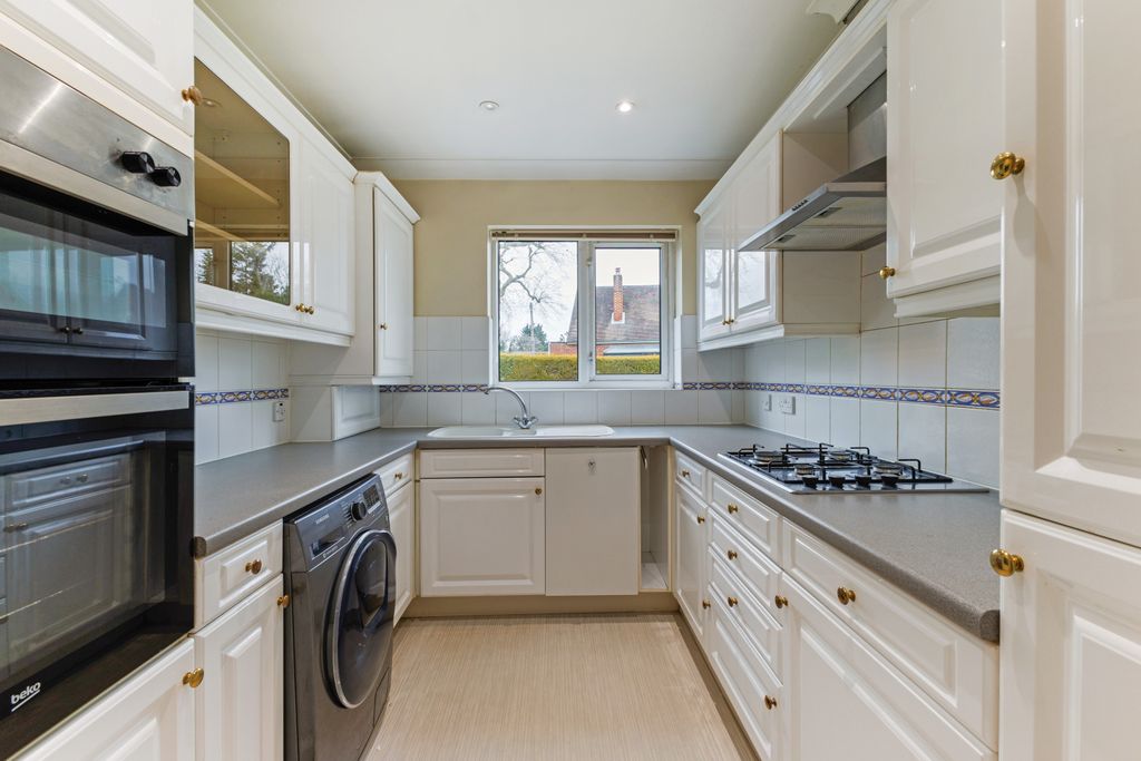 Additional image 6 of 2 bed flat for saleWindsor Road, Windsor SL4