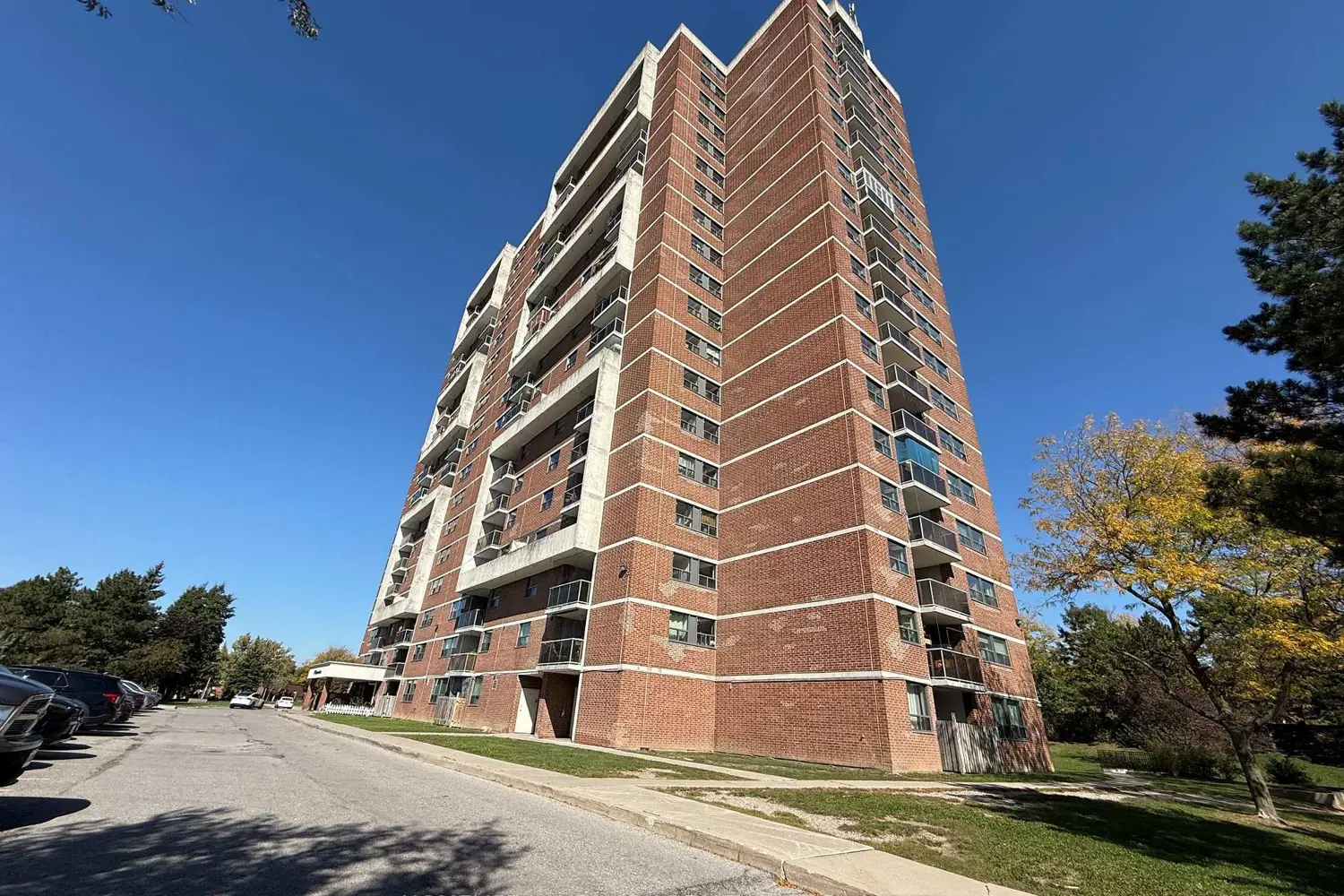 100 Wingarden Court 1701