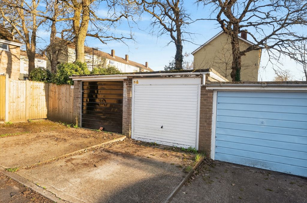 Additional image 9 of 3 bed terraced house for salePetworth Gardens, Lordswood, Southampton, Hampshire SO16