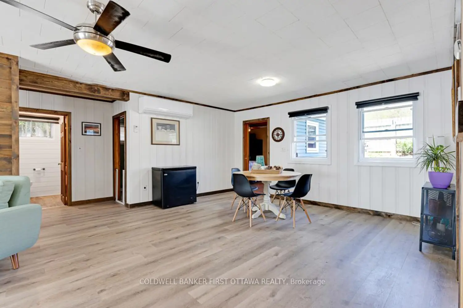 889 Jones Point Road photo 4