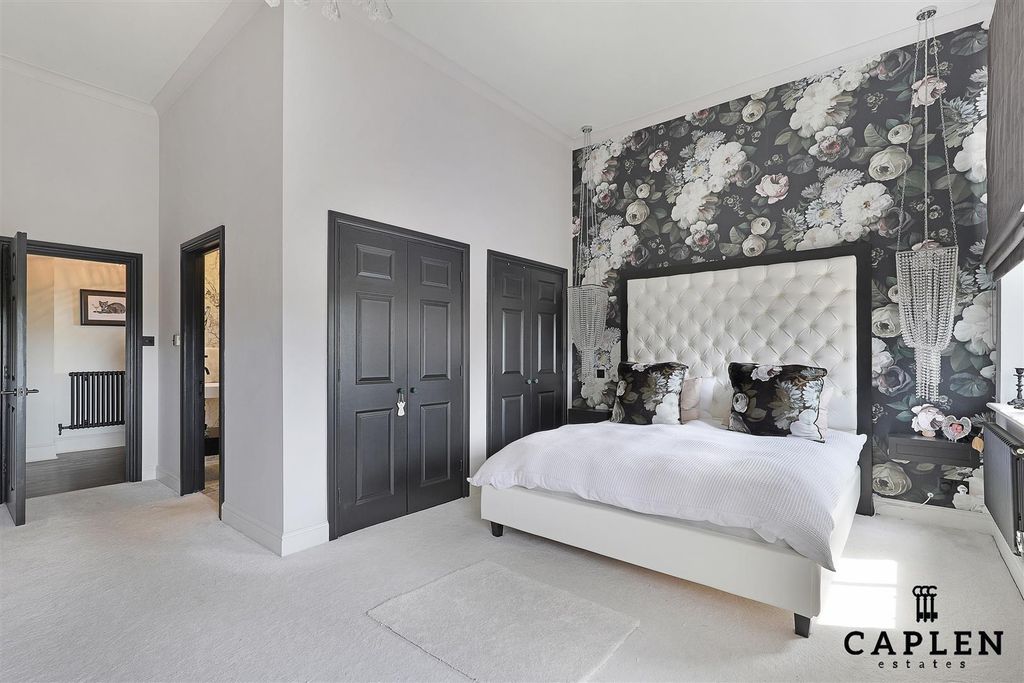 Additional image 13 of 2 bed flat for saleBrandesbury Square, Woodford Green IG8