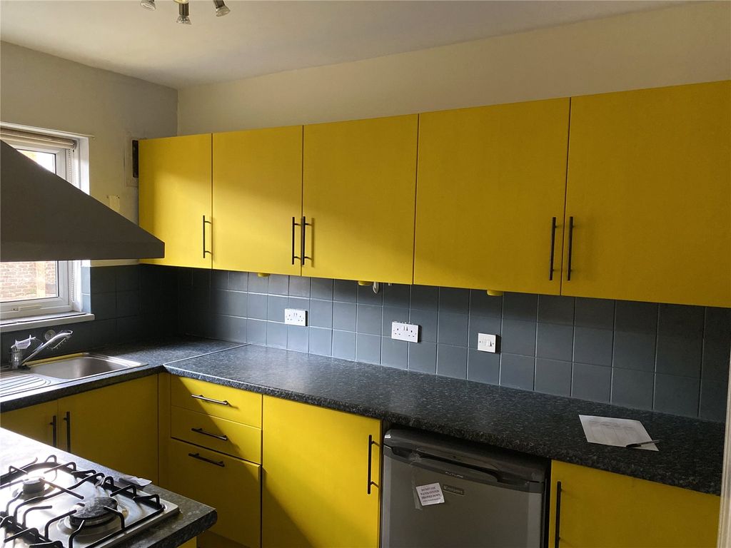 Additional image 3 of 1 bed flat for saleHarrow Road, Southsea, Hampshire PO5