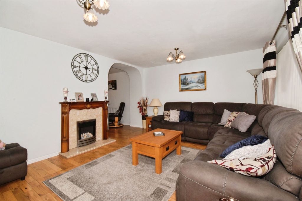 Additional image 2 of 5 bed semi-detached house for saleRedruth Avenue, Wigston LE18