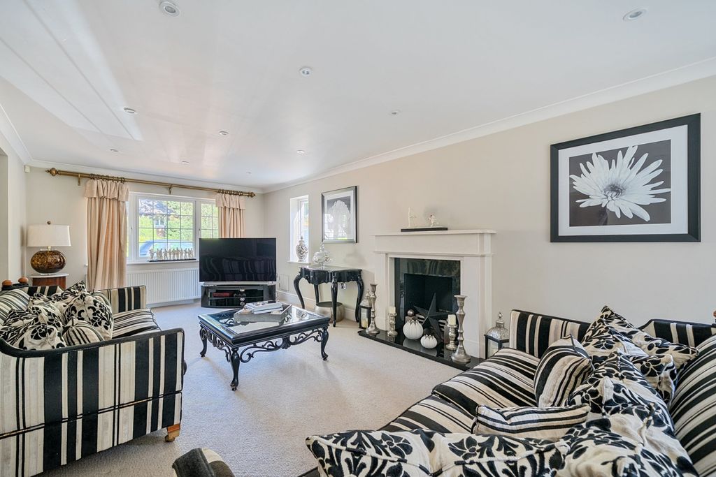 Additional image 8 of 6 bed detached house for salePyrford, Surrey GU22