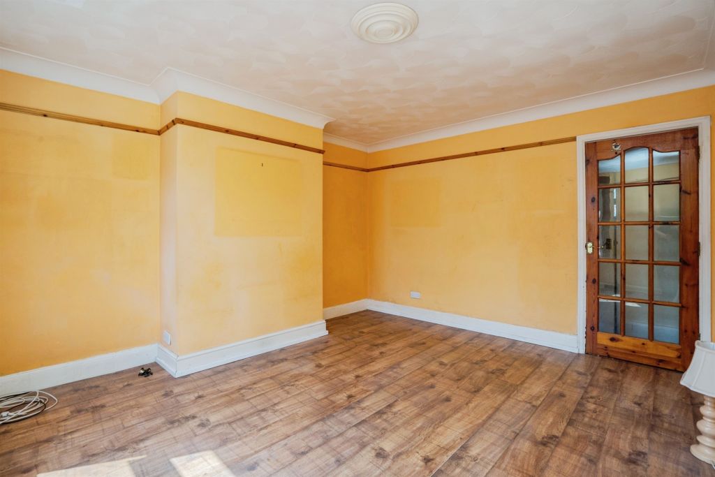 Additional image 2 of 2 bed flat for saleWinstanley Road, Portsmouth PO2