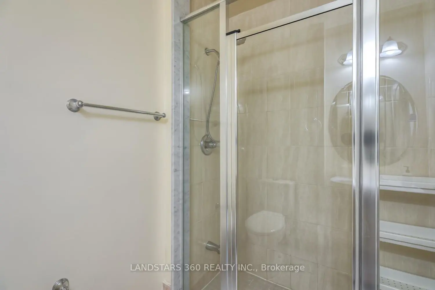 Additional image 18 of 9133 Bayview Avenue 69
