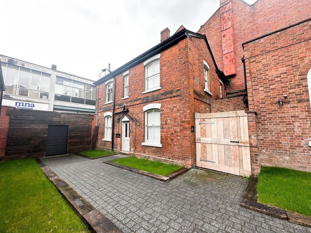 6 bed property for saleQueen Street, Wolverhampton WV1