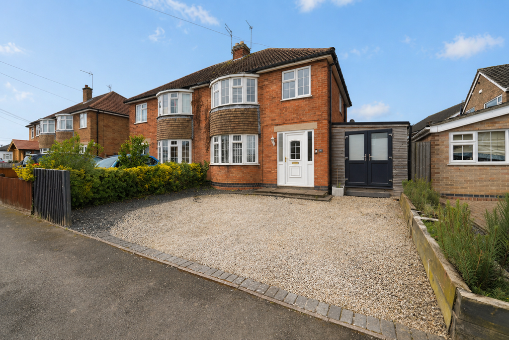 3 bed semi-detached house for saleGregory Road, Barlestone CV13
