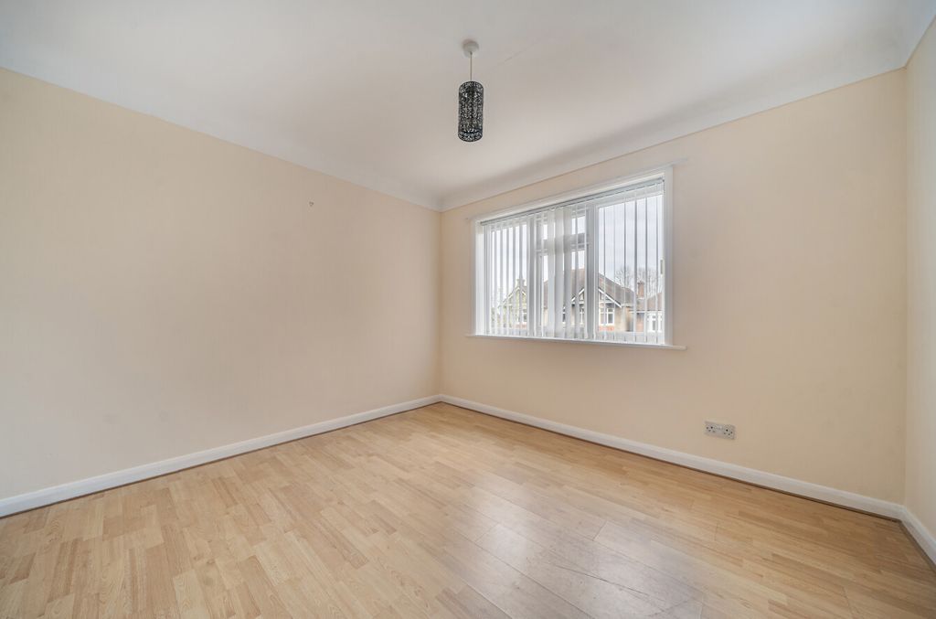 Additional image 6 of 2 bed flat for saleLeigh Road, Highfield, Southampton, Hampshire SO17