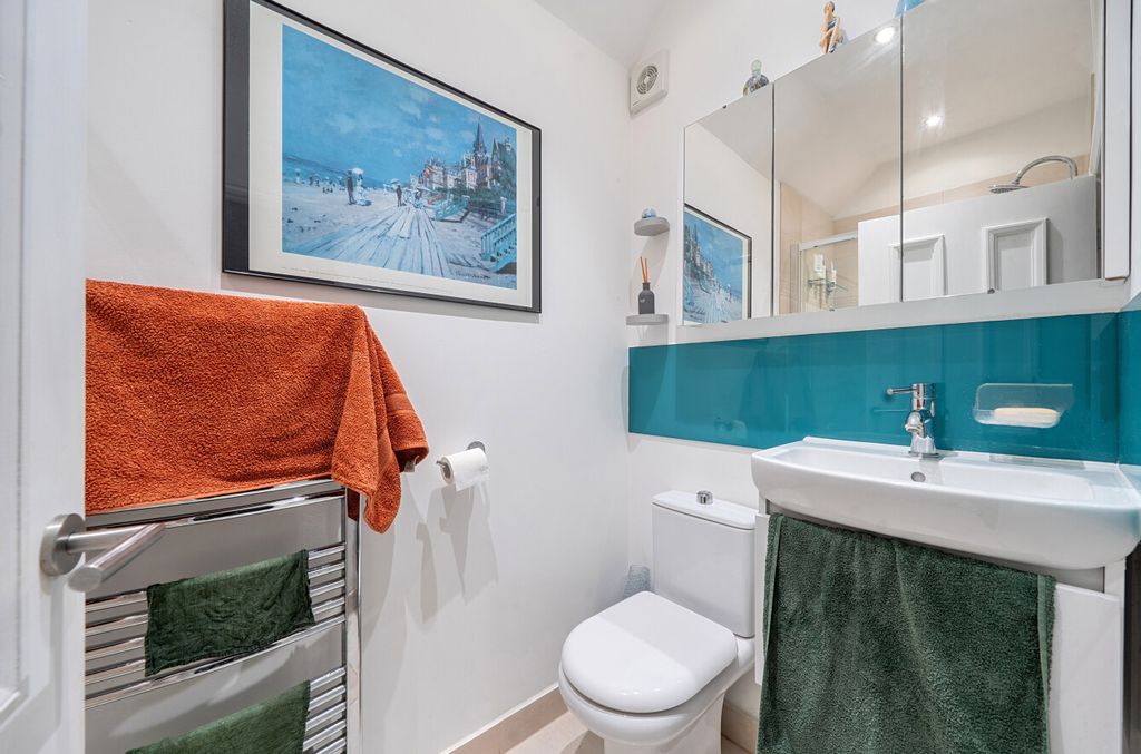 Additional image 17 of 2 bed maisonette for saleMurdoch Road, Wokingham, Berkshire RG40