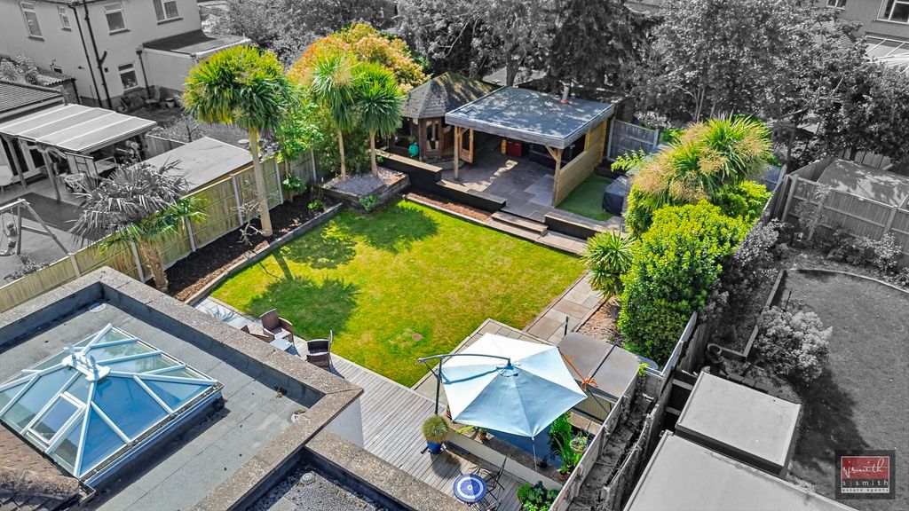 Additional image 14 of 4 bed detached house for saleFontmell Close, Ashford TW15