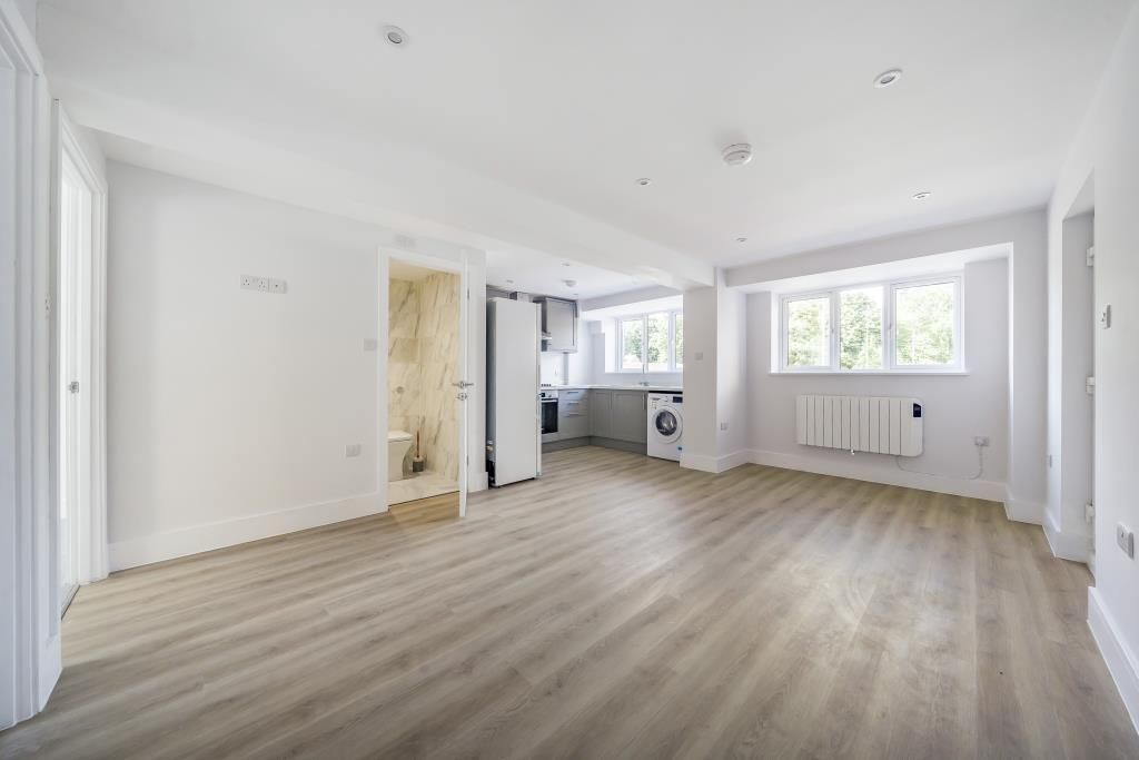 Additional image 3 of 2 bed flat for saleKidlington, Oxfordshire OX5