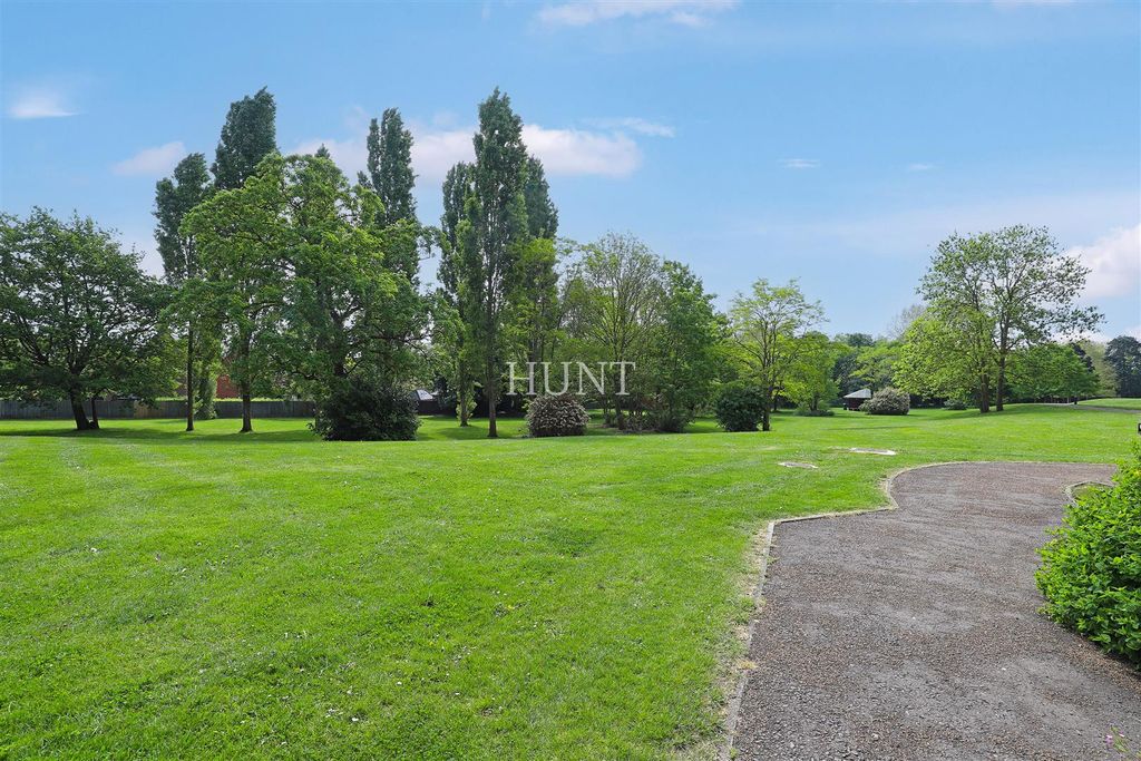 Additional image 29 of 4 bed flat for saleDevonshire House, Repton Park, Woodford Green IG8