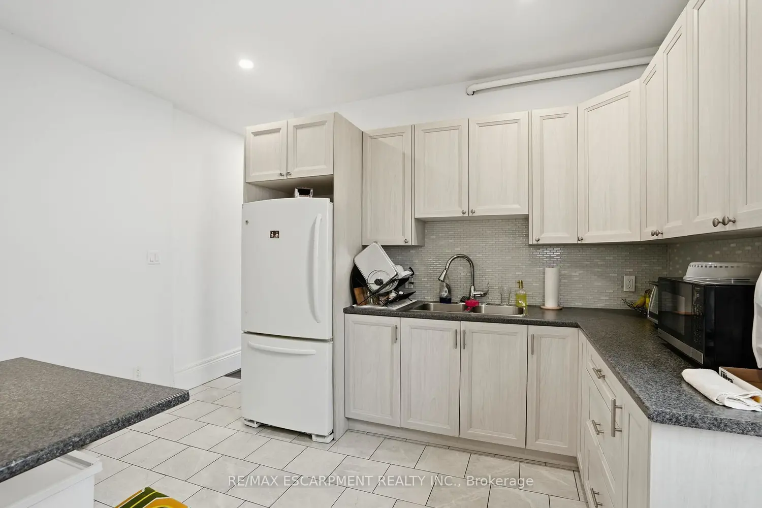Additional image 10 of 147 Emerald Street
